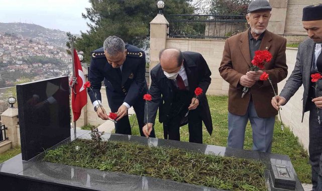 Şehitleri ziyaret edip, dualar ettiler