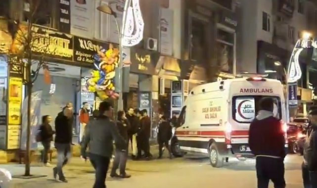 Şehrin göbeğinde bıçaklı kavga 1 yaralı