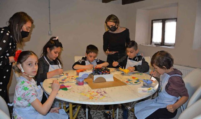 Seramik atölyesinde özel çocuklar eğlendi