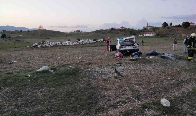 Seydikemer'de otomobil şarampole devrildi:1 ölü, 5 yaralı