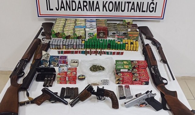 Şiddet gören kadın, eşini jandarmaya &#039;ruhsatsız silahları&#039; var diye ihbar etti