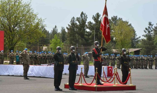 Siirt Valisi Hacıbektaşoğlu, askerlerin yemin törenine katıldı