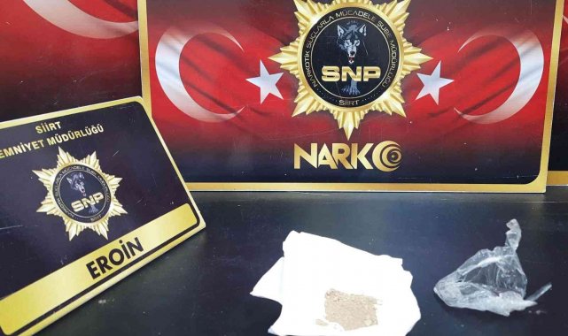 Siirt&#039;te şüpheli şahıs ağzında uyuşturucu madde ile yakalandı