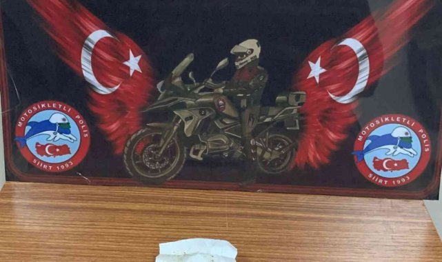 Siirt&#039;te şüpheli şahsın üst aramasında uyuşturucu madde ele geçirildi