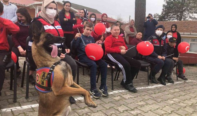 Şila ve jandarma ekipleri otizmli çocukları sevindirdi