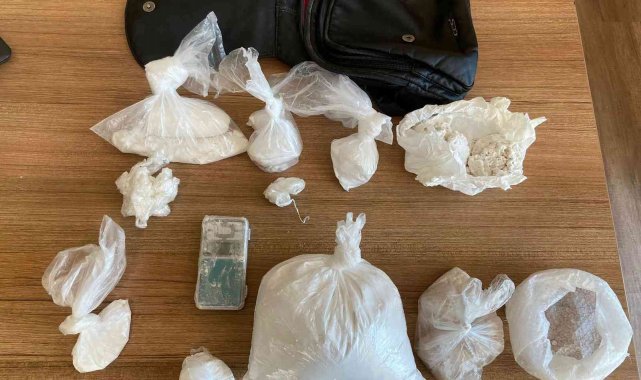 Silah ve uyuşturucu ticaretinin yanı sıra fuhuş da yaptıran suç çetesi çökertildi: 17 gözaltı