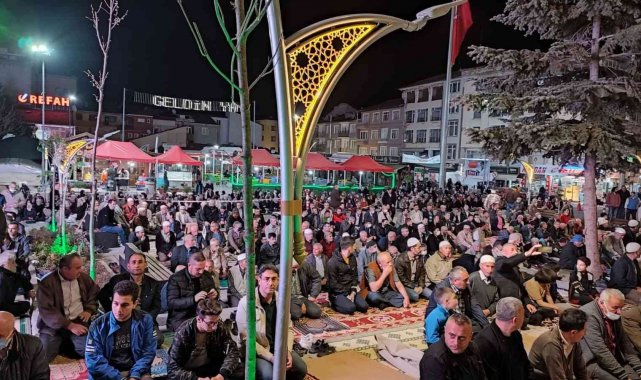 Simav'da Enderun teravih namazı kılındı