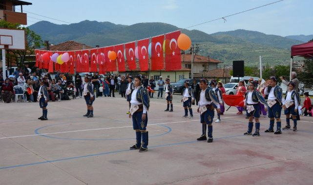 Sındırgı'da 23 Nisan coşkusu