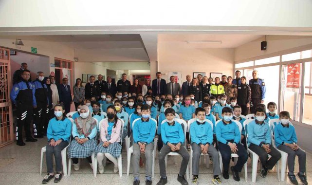 Sivas Emniyeti öğrencilere 2 bin kitap kazandırdı