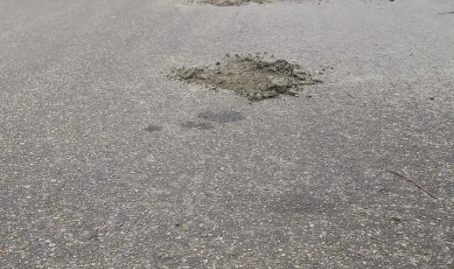 Sokağı ikiye bölen tel örgüler gece saatlerinde kimliği belirsiz kişilerce söküldü