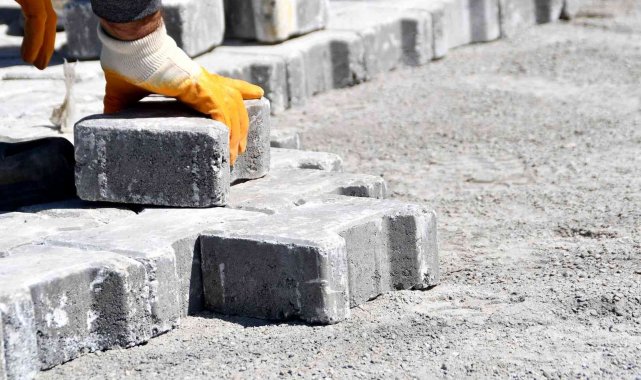 Söke Belediyesi son 3 yılda 300 bin metrekare parke yol yaptı