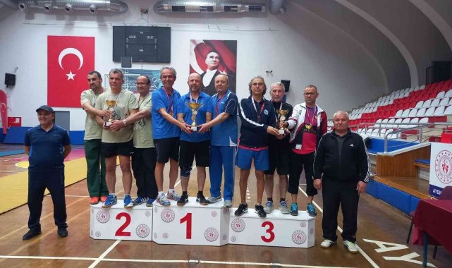 Söke Belediyespor Masa Tenisi'nde sezonu 9 kupayla kapattı