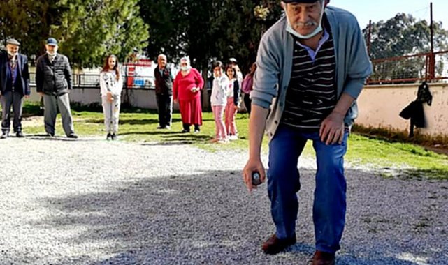 Söke Huzur Evi yaşlıları artık &#039;Bocce&#039; oynuyor