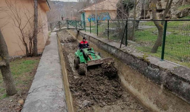 Sulama kanallarında temizlik