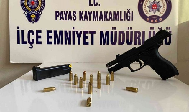 Şüpheli araçtan ruhsatsız silah çıktı