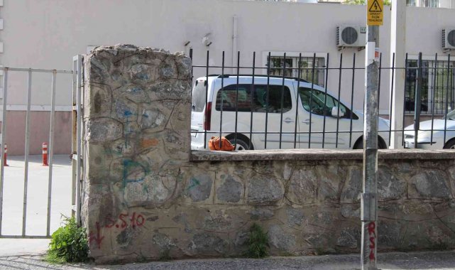 Şüpheli paket emniyeti harekete geçirdi