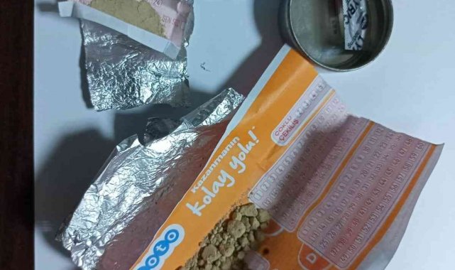 Şüpheli şahsın üzerinde uyuşturucu ele geçirildi