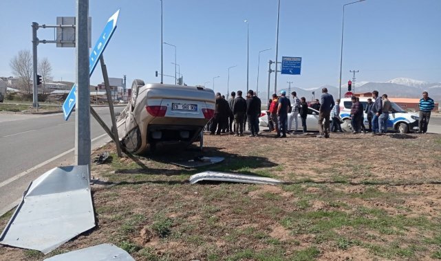 Suşehri'nde trafik kazası: 4 yaralı