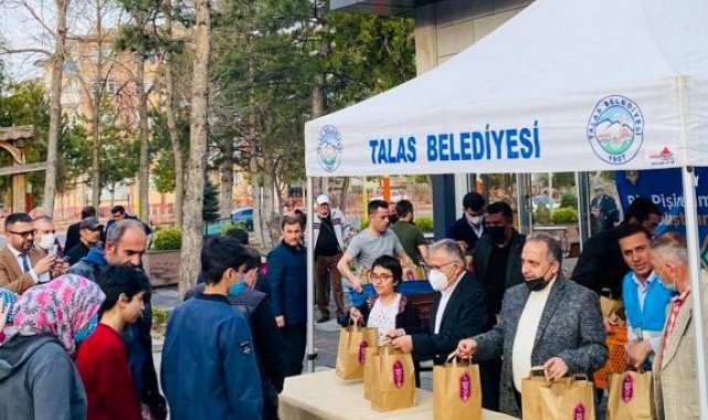 Talas'ta "Biz Pişirelim Siz Ulaştırın" uygulaması devam ediyor