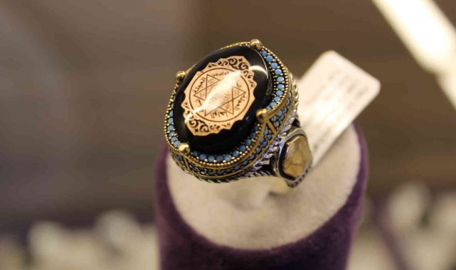 Tarihi dizilerin zihgir ve tasavvufi yüzüklere etkisi büyük