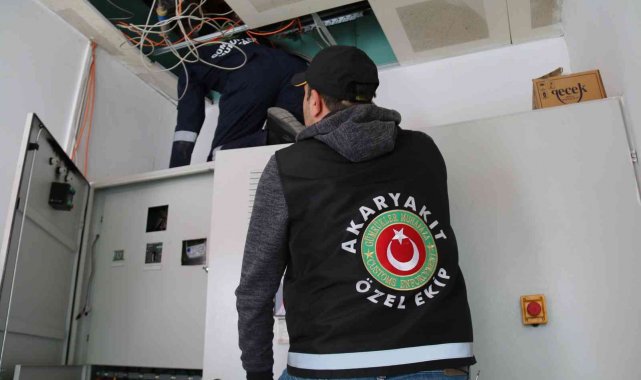 Tavan arasında kaçak akaryakıt düzeneği