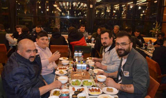 Tavşanlı'da iftar