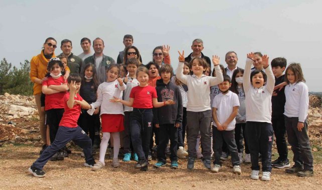 TED İzmir Koleji'nden doğaya fidan hediyesi