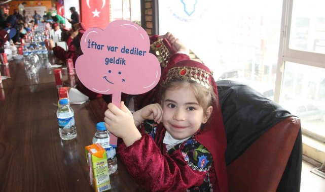 Tekne orucu tutan çocukların iftar heyecanı