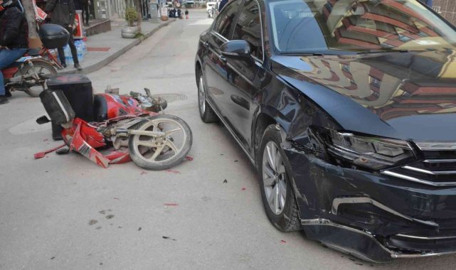 Ters yönden giden araç kazaya sebep oldu