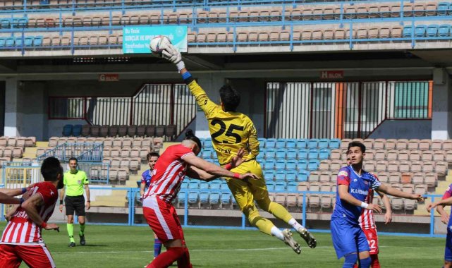 TFF 3. Lig: Kardemir Karabükspor: 0 - Gümüşhanespor : 2