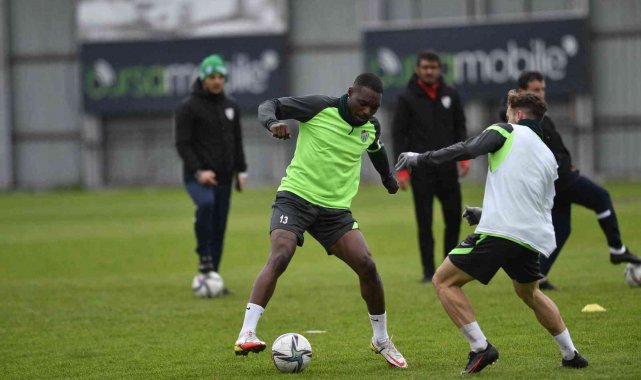 Thievy Bifouma: &quot;Bursaspor için savaşacağız&quot;