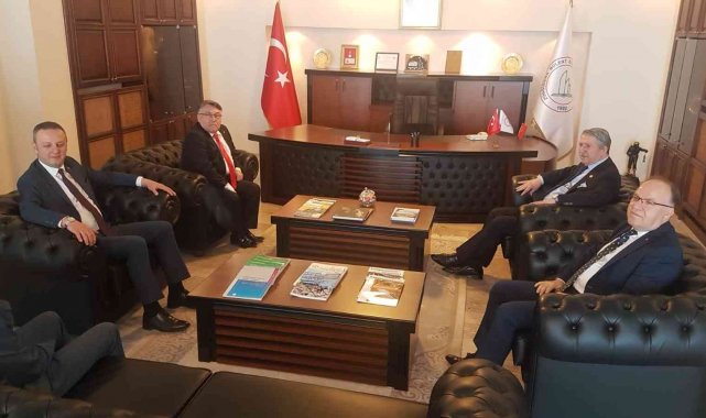 Toptan'dan yeni rektör Yüzölçer'e ziyaret