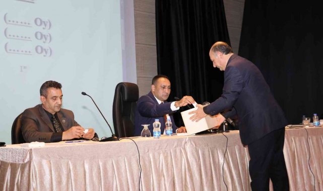 Toroslar Belediye Meclisinde encümen ve komisyon üyeleri seçildi