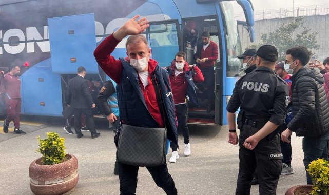Trabzonspor, Adana Demirspor maçı hazırlıklarını tamamlayarak Adana&#039;ya gitti