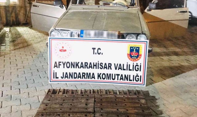 Tren raylarının tamir ve bakım malzemelerini çaldılar