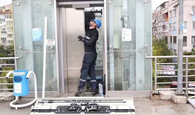 Turgut Özal Köprüsü'nde asansör faaliyete geçti