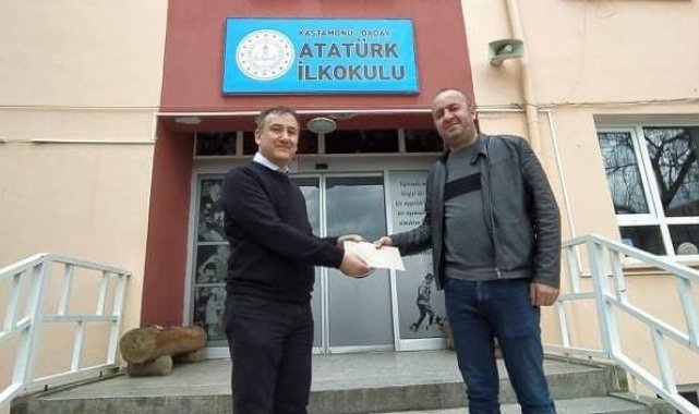 Turnuvadan kazandığı para ödülünü ihtiyaç sahibi öğrencilere bağışladı