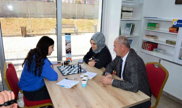 Tuşba Belediyesinden 'Kitap Kafe' hizmeti