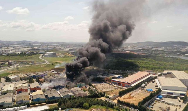 Tuzla'da fabrikada şiddetli patlama: fabrika alevlere teslim oldu
