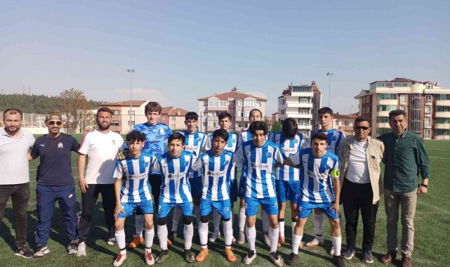 U16 Gençler Futbol Ligi'nin şampiyonu 1299 Bilecik Kulübü