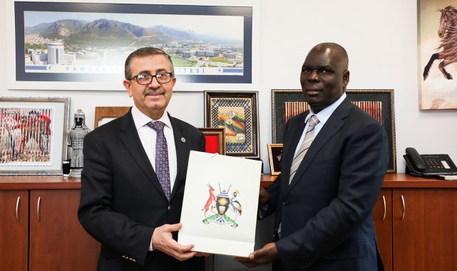 Uganda'dan PAÜ'ye ayakkabıcılık alanında iş birliği çağrısı