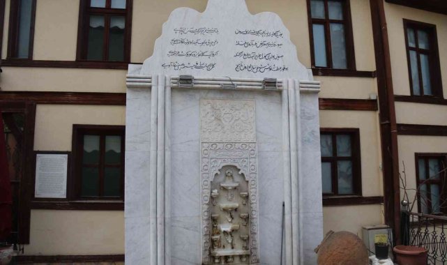 Ukrayna'daki ünlü Gözyaşı Çeşmesi'nin bire bir örneği Eskişehir'de ziyaretçilerini bekliyor