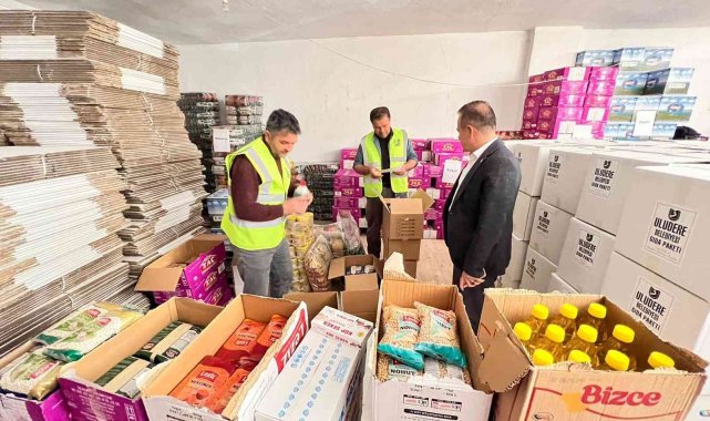 Uludere Belediyesinden 3 bin ihtiyaç sahibi aileye gıda kolisi