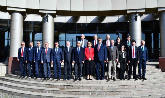 Üniversiteler birliği toplantısı Kocaeli'nde düzenlendi