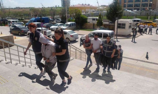 Uşak&#039;ta düzenlenen fuhuş operasyonunda 2 kişi tutuklandı