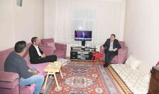 Vali Akbıyık, Akın ailesinin evinde iftarını açtı