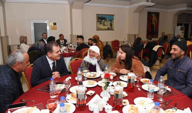 Vali Akbıyık, şehit aileleri ile bir araya geldi