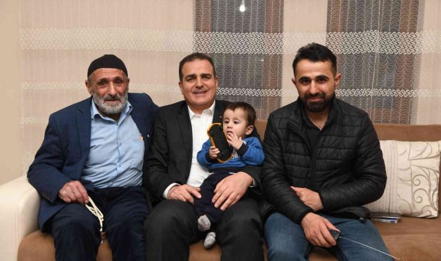 Vali Akbıyık, şehit ailesinin evinde iftarını açtı