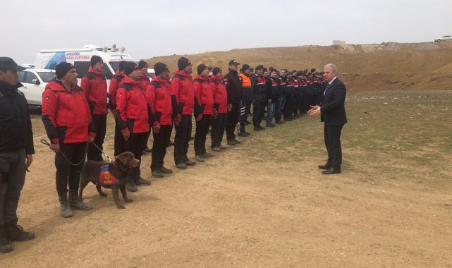 Vali Akın, kayıp arama çalışmalarını yerinde inceledi