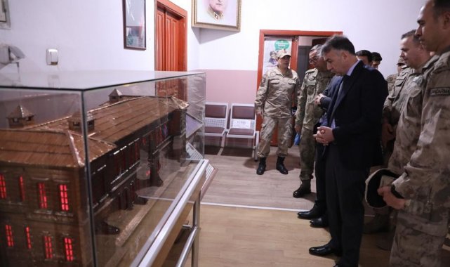 Vali Çağatay tarihi binada incelemede bulundu